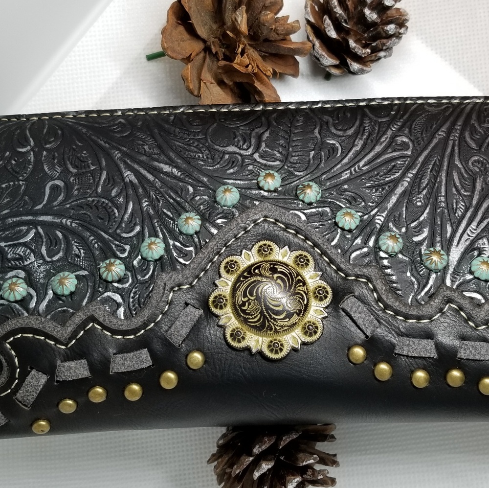 Montana west wallet